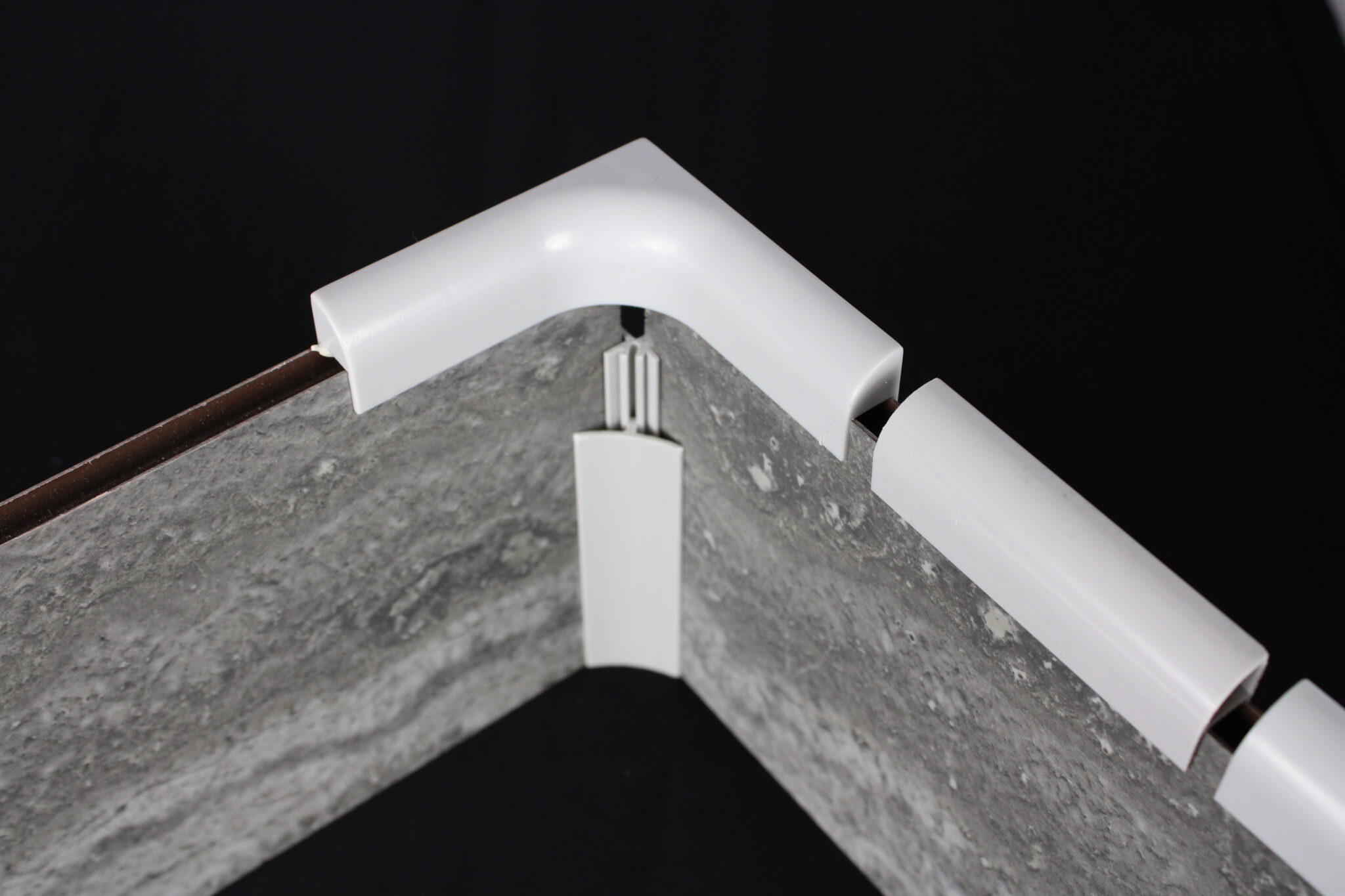 Corner Models Poly — Bella CORE